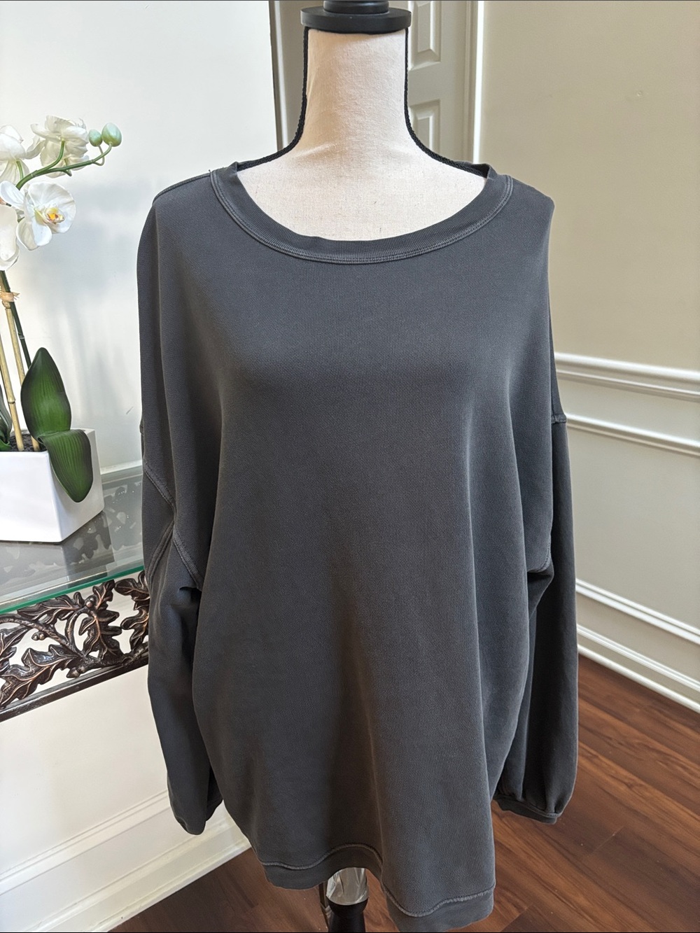 Aerie Oversized Dark Gray Crewneck Sweatshirt - size Large